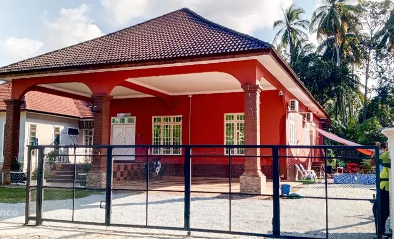 Redhousehomestay