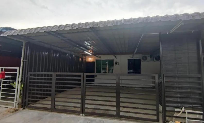 28 Pauh Indah Homestay
