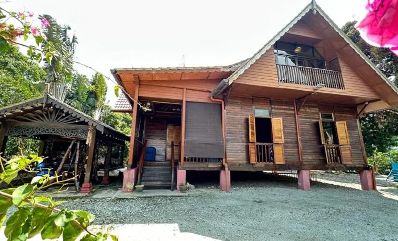 Indah Desa Homestay