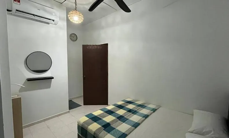 Sweet Roses Homestay- Free WiFi, Nearby UiTM