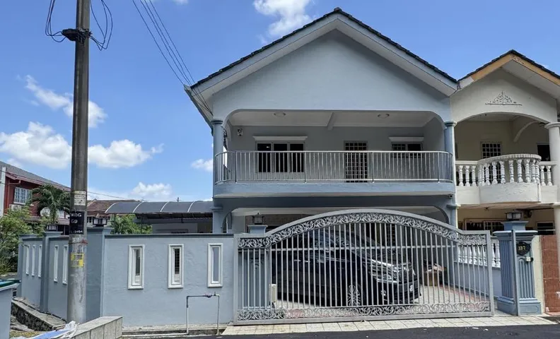 Spacious 4BR Family Stay | BBQ • Billiard • Karaoke | Seremban - 11 -13 paxs