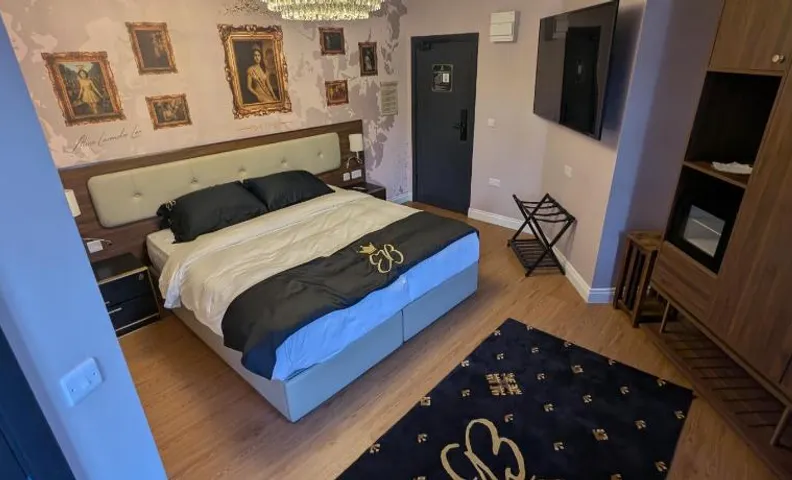Empress Boutique Hotel Suites