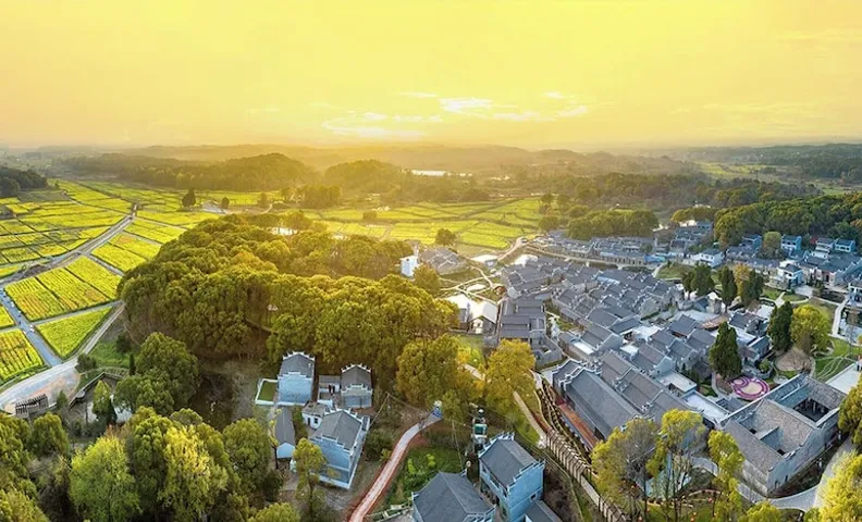Ji'an Diaoyuan Ten-Mile Fragrant Village