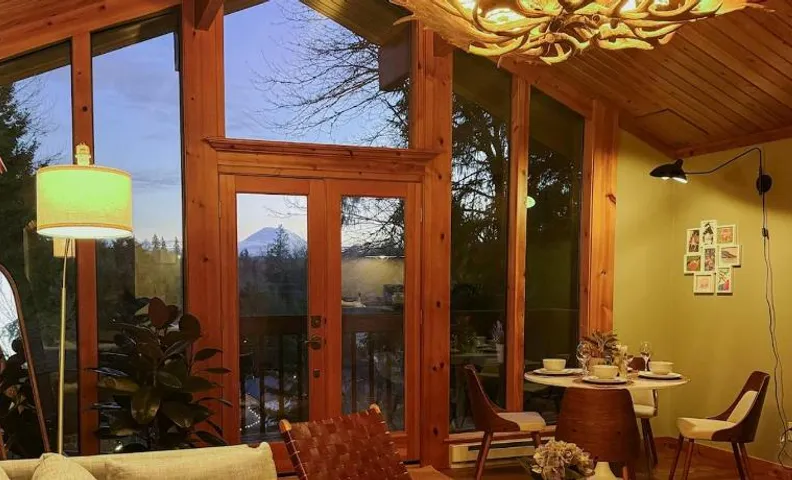 Rainier View Lodge - Seattle & Mountain Escape 2BR