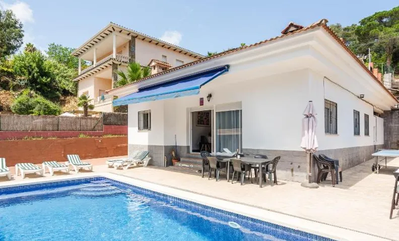 Villa Con Piscina En Lloret De Mar