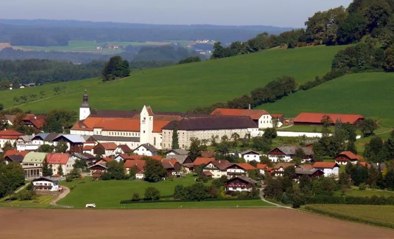 Benediktinerstift Michaelbeuern