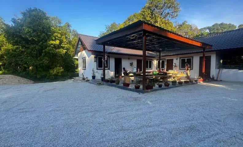 Nuar Homestay