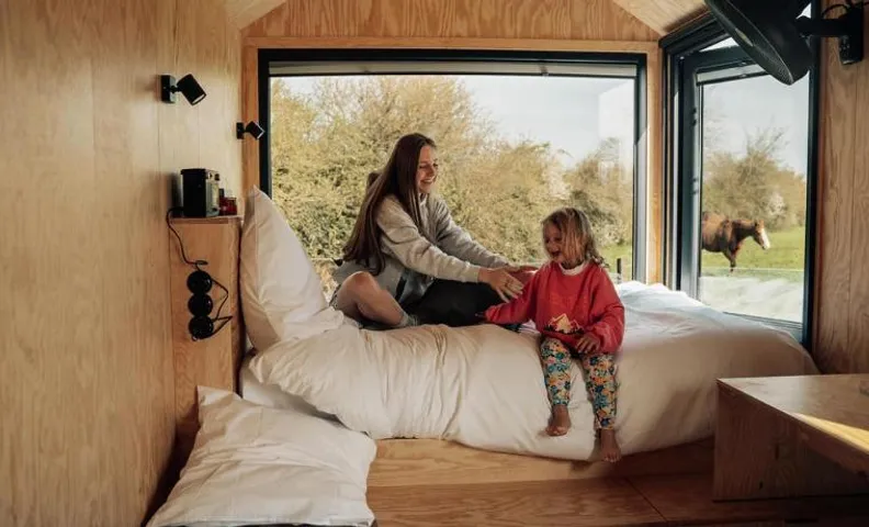 Romann - Parcel Tiny House - Tiny House à 1H30 de Lyon entourée par les chevaux MAE-1013