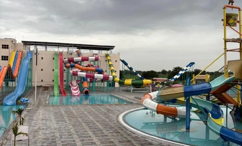 MH 26 WATER WORLD