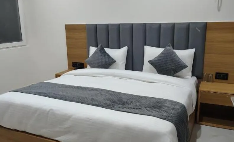 Hotel Gharonda by MNT