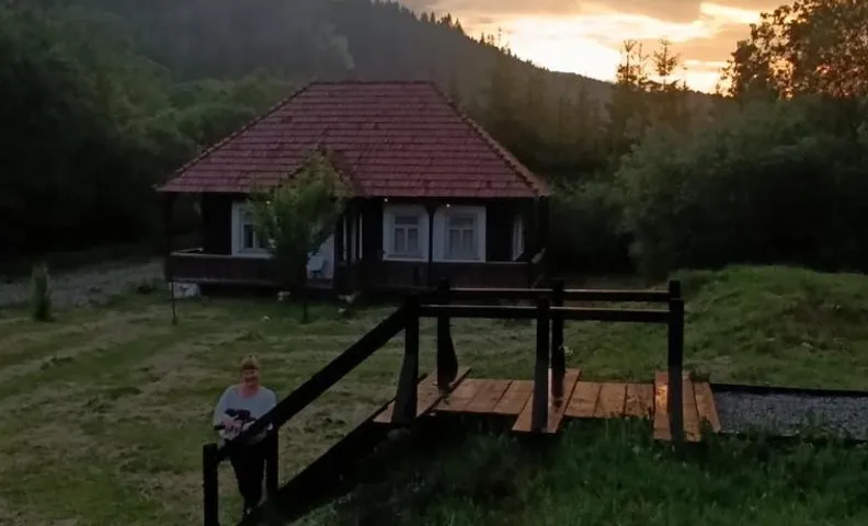 La Malu' Bistritei - casutele Valea Stanii