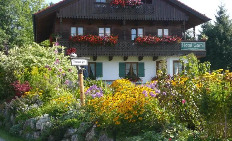 Landhaus Caesar - Hotel Garni
