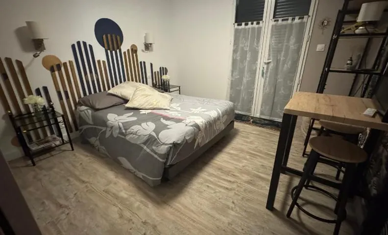 Petit studio attenant à la maison
