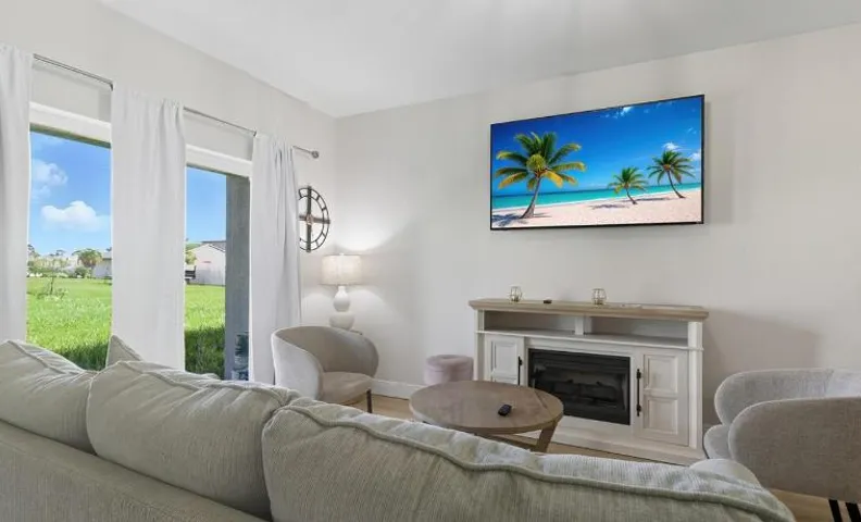 Chic 3BR, 2BA -Brand New!