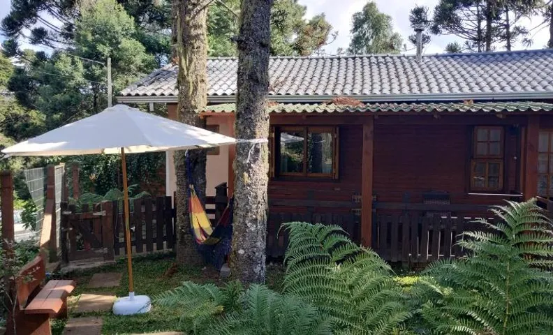 Cabana flor dos manacás