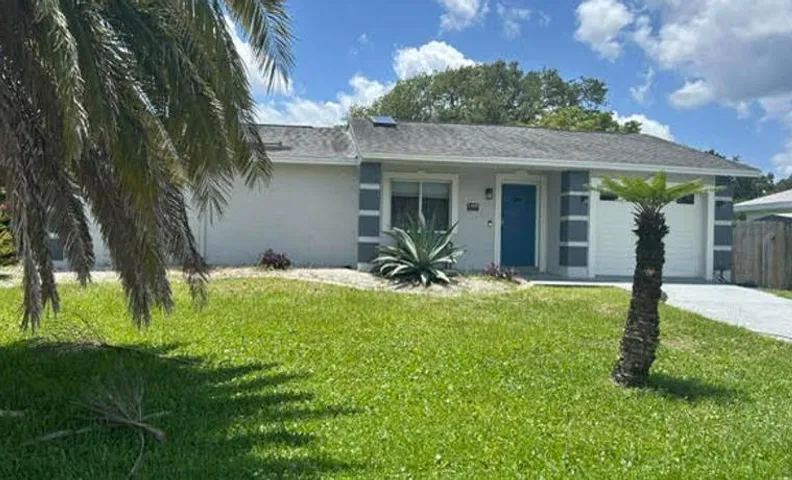 Blue Beach Pool House