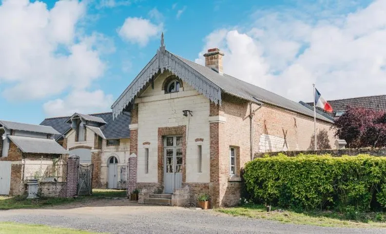 Gîte de charme dans la maison du gardien d'un château