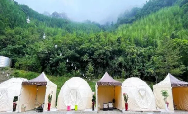 Youye's Luxury Camping (Youye's 豪華露營)