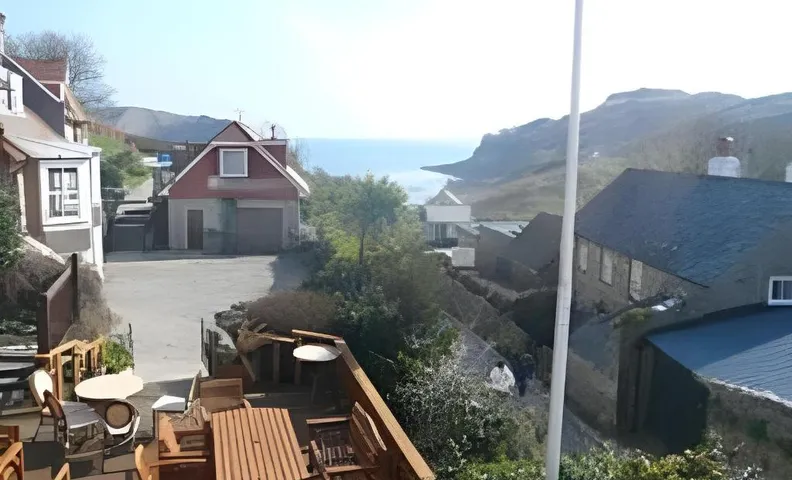 Lulworth Lodge