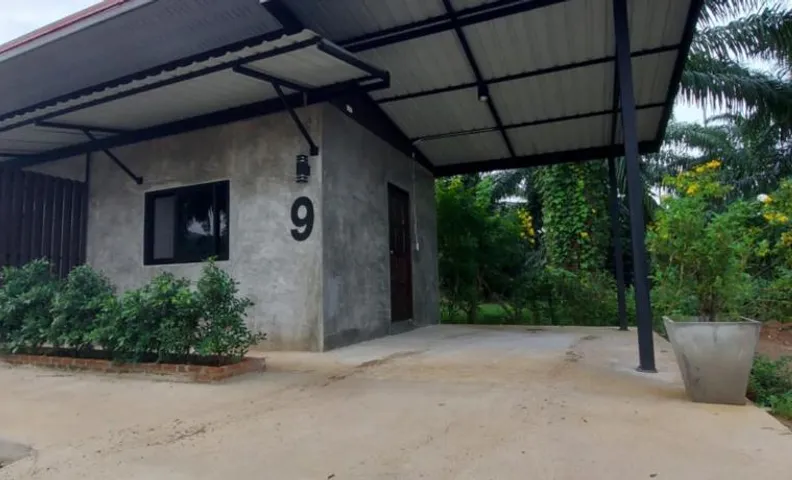 ชาลีรีสอร์ท ชุมพร