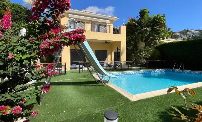Luxury 3Bedroom Villa with Pool, Garden & Sunset
