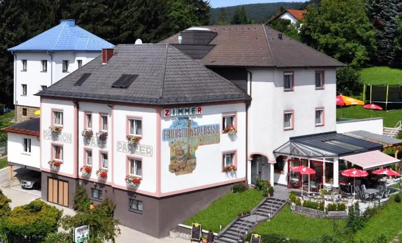 Pension Parzer Pressbaum bei Wien