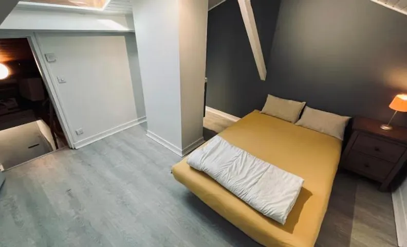 Chambre de grenier chez L habitant