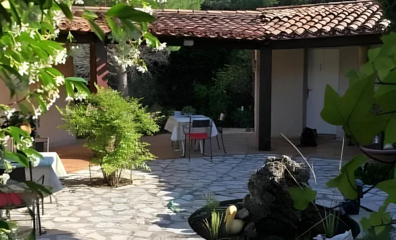 Auberge Val Moureze Hotel & Spa