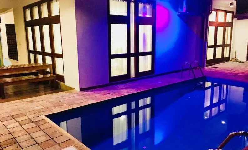 8 Plus  Villa