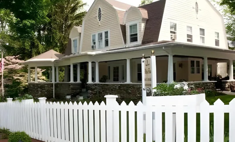 Hilltop House Bed & Breakfast
