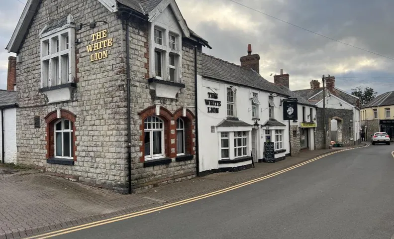 The White Lion Hotel