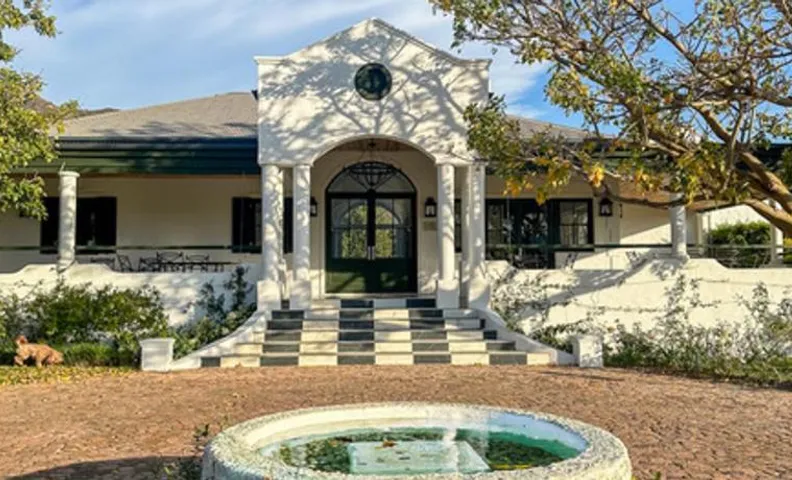 Huguenot House