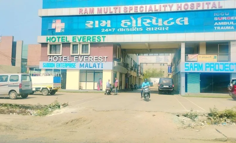 Hotel Everest - Changodar