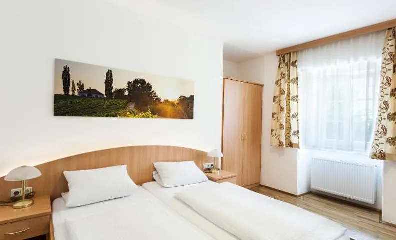 Gastehaus Ferk - Fruhstuckspension, Bed & Breakfast