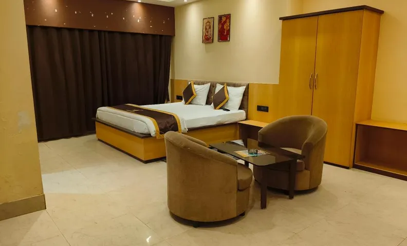 NAKSHATRA Hotel & Restaurant