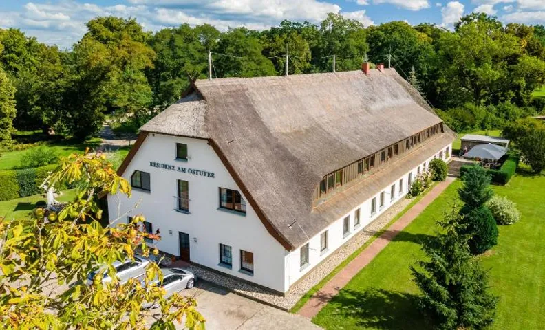 Reetdachhotel - Residenz am Ostufer
