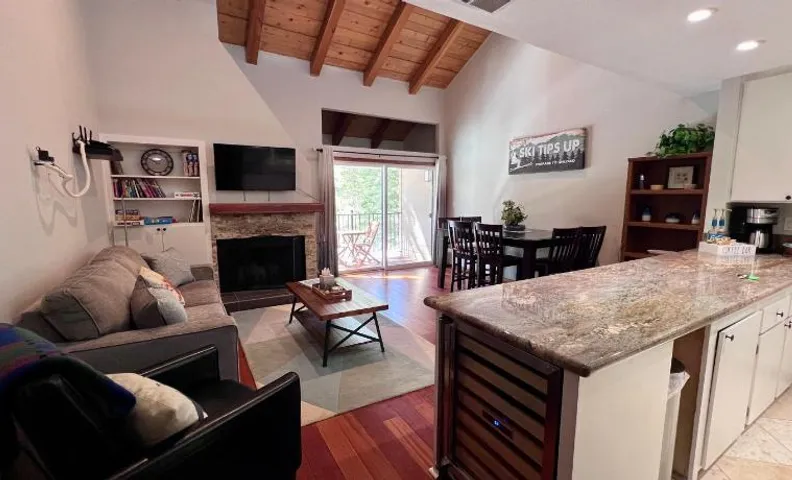 Alpine Escape: Tahoe Oasis Steps from Lake