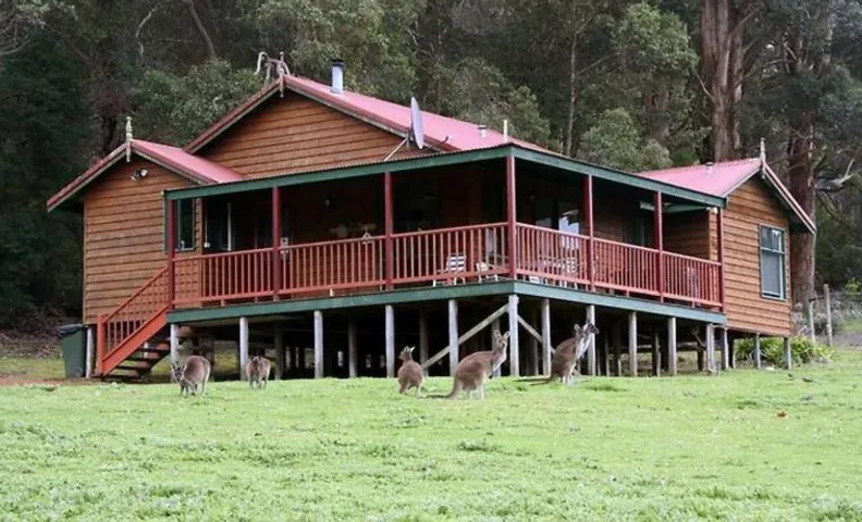 #2 Walpole Wilderness Resort chalet. Spa + forest.