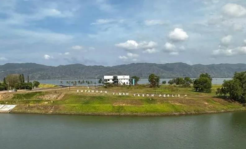 TERINAI TASOH LAKE VIEW RESORT