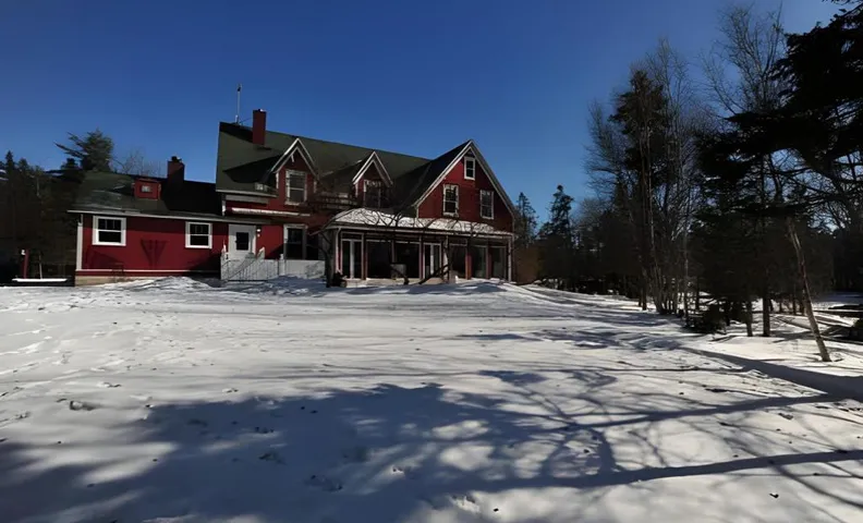 Little Shemogue Inn