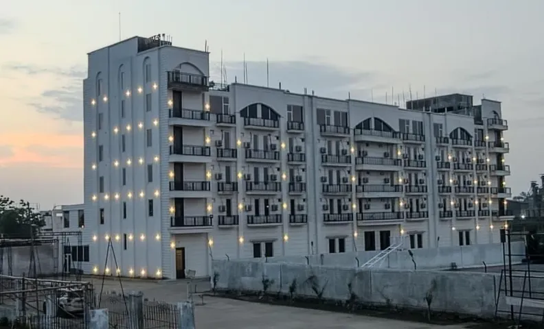 M.P.HALL MANGALIK PRANGAN