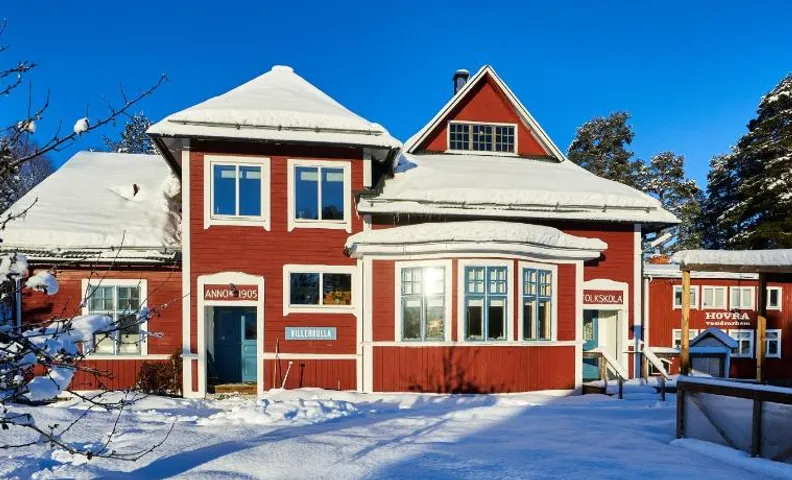 Hovra Vandrarhem B&B