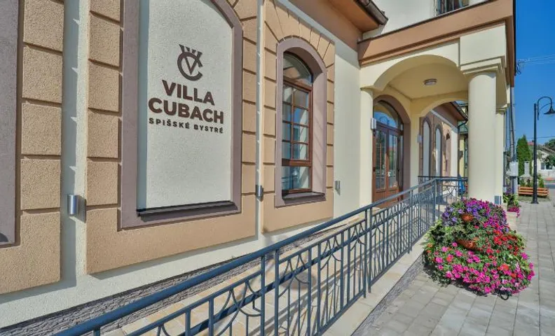 VILLA CUBACH
