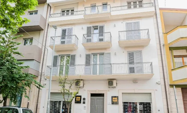 HABITAT- Apartments&Rooms