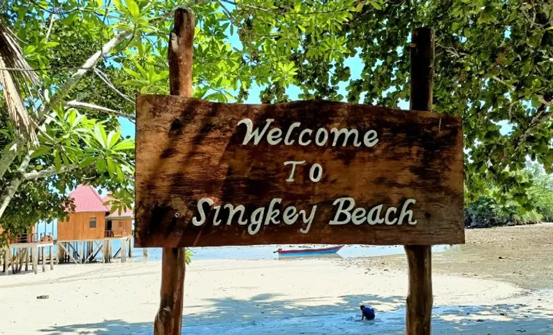Sing Key Beach