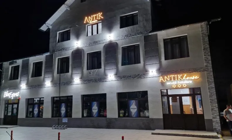 ANTIK HOUSE