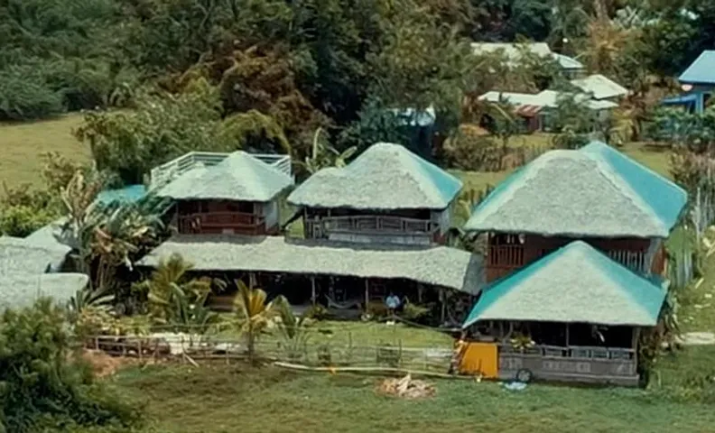 Dupas Luce Love Lodges