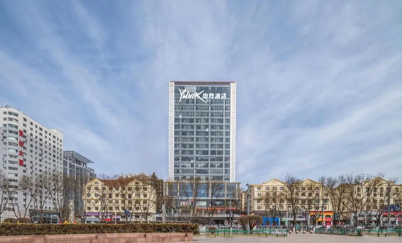 Home Inn Yunik E-sports Hotel Lvliang Century Plaza