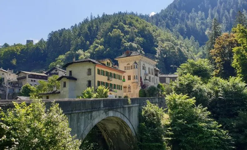 Camera di 50 mq grande balcone e bagno privato