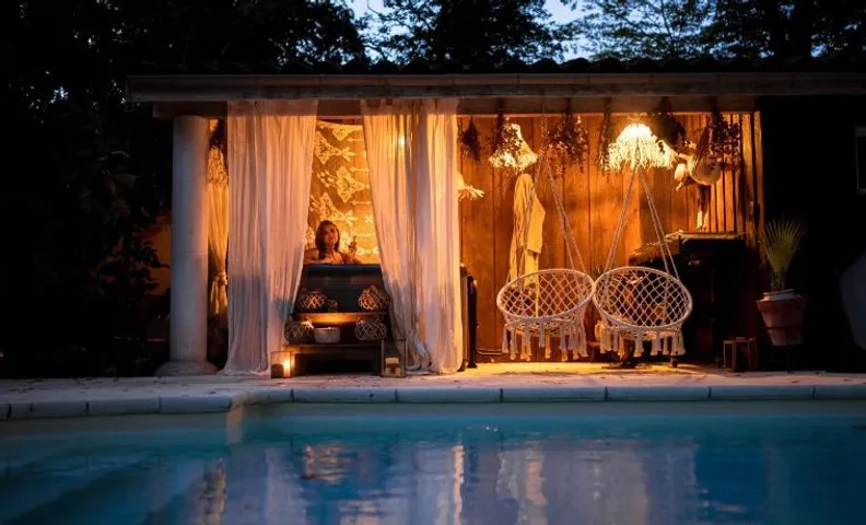 Chambre d'hôte de charme piscine et jacuzzi privatisable, manoir, 1h Lyon